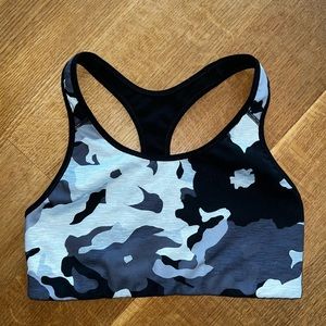 OLD NAVY ACTIVE GO-DRY CAMO ARMY MILTARY PRINT SPORTS BRA